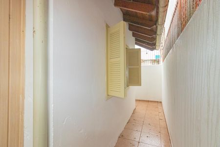 Casa à venda com 92m², 2 quartos e 2 vagasÁrea externa/fundos