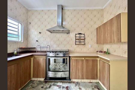 Casa à venda com 250m², 3 quartos e 3 vagasCozinha