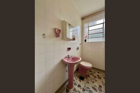 Casa à venda com 250m², 3 quartos e 3 vagasLavabo