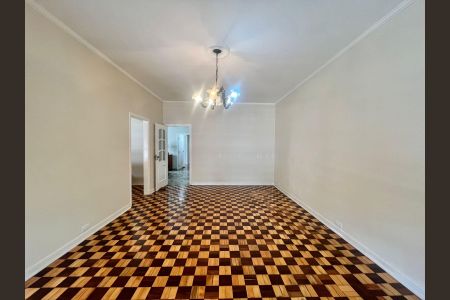 Casa à venda com 250m², 3 quartos e 3 vagasSala