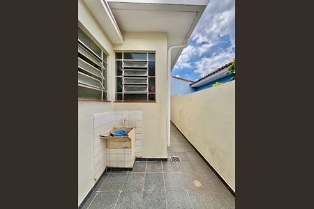 Casa à venda com 250m², 3 quartos e 3 vagasÁrea de Serviço