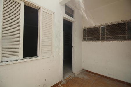 Casa à venda com 84m², 5 quartos e 2 vagasQuintal