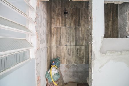 Casa à venda com 84m², 5 quartos e 2 vagasEdícula - Banheiro