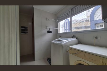 Apartamento à venda com 126m², 3 quartos e 3 vagas Apartamento à venda com 126m², 3 quartos e 3 vagasLavanderia