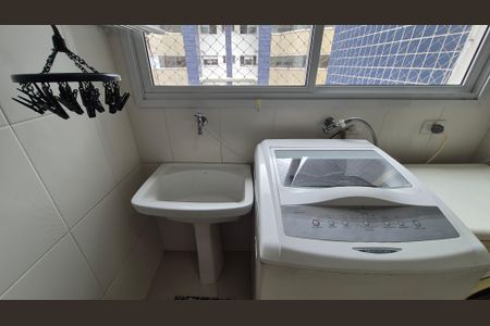 Apartamento à venda com 126m², 3 quartos e 3 vagas Apartamento à venda com 126m², 3 quartos e 3 vagasLavanderia