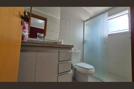 Apartamento à venda com 126m², 3 quartos e 3 vagas Apartamento à venda com 126m², 3 quartos e 3 vagasBanheiro da suíte 3