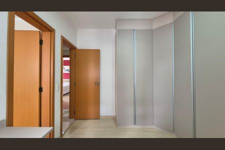 Apartamento à venda com 126m², 3 quartos e 3 vagas Apartamento à venda com 126m², 3 quartos e 3 vagasSuíte