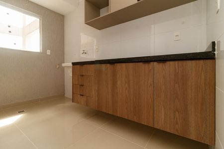 Apartamento para alugar com 37m², 2 quartos e 1 vaga Apartamento para alugar com 37m², 2 quartos e 1 vagaCozinha e Área de Serviço