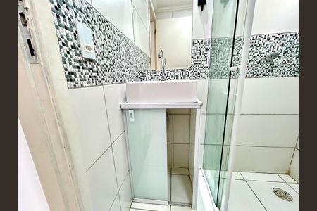 Apartamento para alugar com 42m², 2 quartos e sem vagaBanheiro 