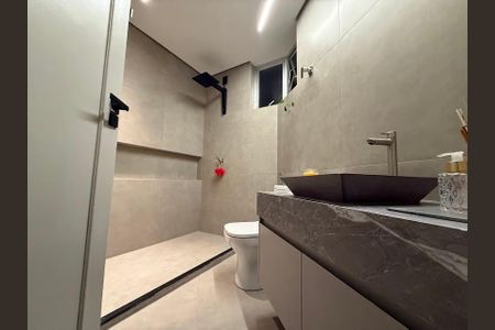 Suíte banheiro de apartamento à venda com 3 quartos, 106m² em Sion, Belo Horizonte