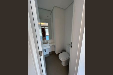 Apartamento à venda com 160m², 3 quartos e 3 vagas Apartamento à venda com 160m², 3 quartos e 3 vagasBanheiro