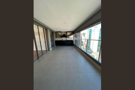 Varanda de apartamento à venda com 3 quartos, 160m² em Vila Olímpia, São Paulo