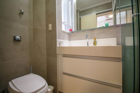 Apartamento à venda com 72m², 3 quartos e 1 vaga Apartamento à venda com 72m², 3 quartos e 1 vagaBanheiro Social