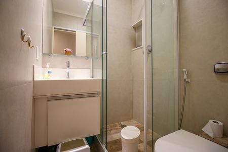 Apartamento à venda com 72m², 3 quartos e 1 vaga Apartamento à venda com 72m², 3 quartos e 1 vagaBanheiro Social