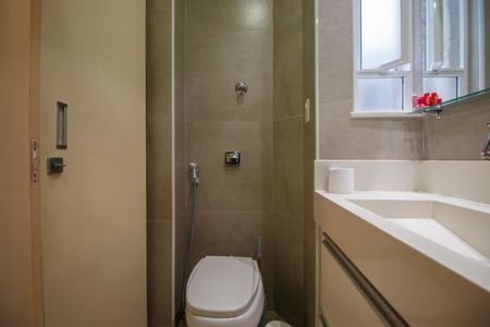 Apartamento à venda com 72m², 3 quartos e 1 vaga Apartamento à venda com 72m², 3 quartos e 1 vagaBanheiro Social