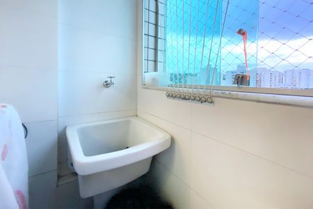 Apartamento para alugar com 122m², 3 quartos e 2 vagas Apartamento para alugar com 122m², 3 quartos e 2 vagasÁrea de Serviço