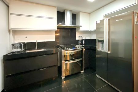 Apartamento para alugar com 122m², 3 quartos e 2 vagas Apartamento para alugar com 122m², 3 quartos e 2 vagasCozinha