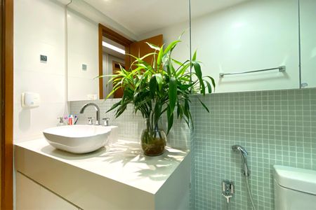 Apartamento para alugar com 122m², 3 quartos e 2 vagas Apartamento para alugar com 122m², 3 quartos e 2 vagasBanheiro