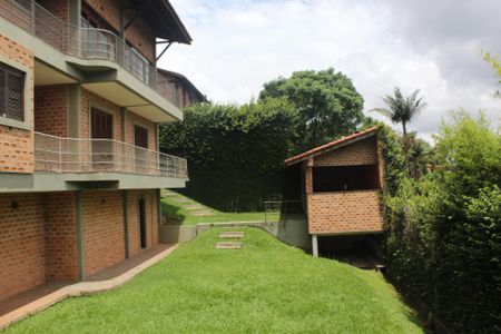 Casa de condomínio para alugar com 750m², 3 quartos e 5 vagas Casa de condomínio para alugar com 750m², 3 quartos e 5 vagasQuintal