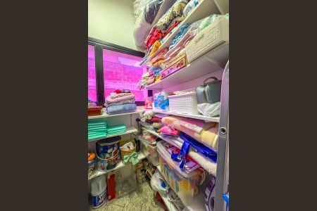 Apartamento à venda com 374m², 4 quartos e 4 vagasDespensa