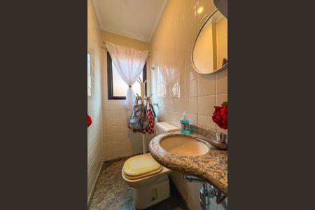 Apartamento à venda com 374m², 4 quartos e 4 vagasBanheiro de serviço