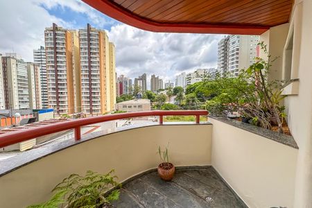 Apartamento à venda com 374m², 4 quartos e 4 vagasVaranda da Suíte 3