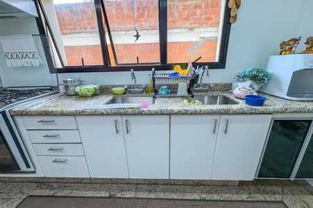 Apartamento à venda com 374m², 4 quartos e 4 vagasCozinha