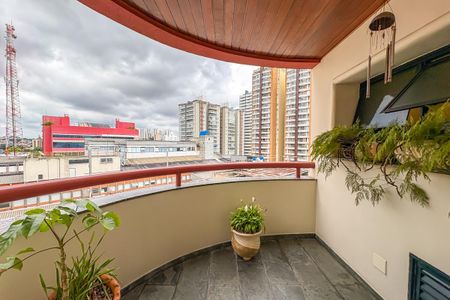 Apartamento à venda com 374m², 4 quartos e 4 vagasVista da Suíte Master