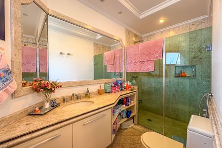 Apartamento à venda com 374m², 4 quartos e 4 vagasBanheiro da Suíte 3