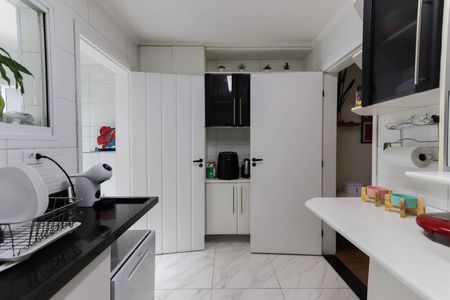 Casa de condomínio à venda com 165m², 2 quartos e 1 vaga Casa de condomínio à venda com 165m², 2 quartos e 1 vagaCozinha