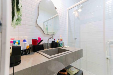 Casa de condomínio à venda com 165m², 2 quartos e 1 vaga Casa de condomínio à venda com 165m², 2 quartos e 1 vagaBanheiro