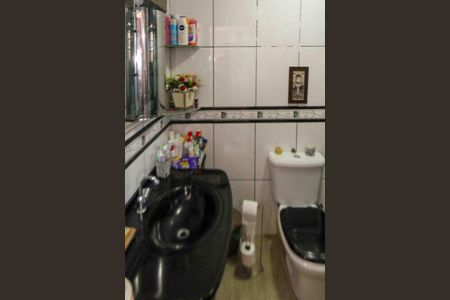 Casa à venda com 172m², 2 quartos e 1 vaga Casa à venda com 172m², 2 quartos e 1 vagaBanheiro