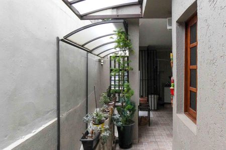 Casa à venda com 172m², 2 quartos e 1 vaga Casa à venda com 172m², 2 quartos e 1 vagaCorredor