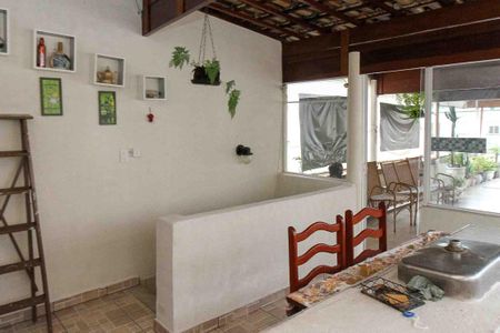 Casa à venda com 172m², 2 quartos e 1 vaga Casa à venda com 172m², 2 quartos e 1 vagaEspaço Gourmet