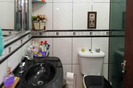 Casa à venda com 172m², 2 quartos e 1 vaga Casa à venda com 172m², 2 quartos e 1 vagaBanheiro