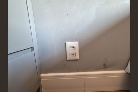 Apartamento para alugar com 30m², 1 quarto e sem vaga Apartamento para alugar com 30m², 1 quarto e sem vagaQuarto - Tomada USB
