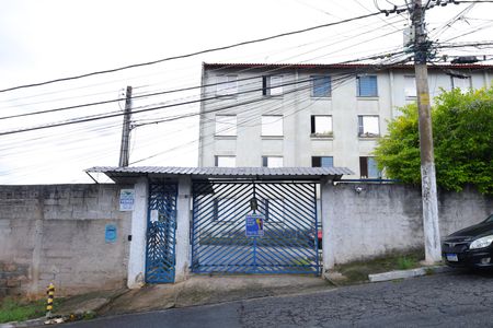 Apartamento à venda com 50m², 2 quartos e 1 vagaPlaca instalada no portão do condomínio - Código da placa: YZUS-1615