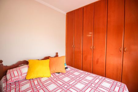 Casa para alugar com 90m², 2 quartos e 2 vagasQuarto 1