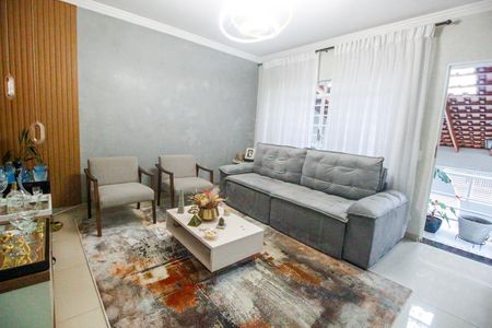 Casa para alugar com 90m², 2 quartos e 2 vagasSala