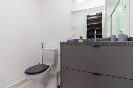 Apartamento para alugar com 75m², 2 quartos e 1 vaga Apartamento para alugar com 75m², 2 quartos e 1 vagaBanheiro da Suíte