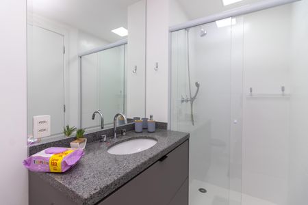 Apartamento para alugar com 75m², 2 quartos e 1 vaga Apartamento para alugar com 75m², 2 quartos e 1 vagaBanheiro da Suíte