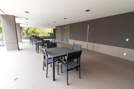 Apartamento para alugar com 75m², 2 quartos e 1 vaga Apartamento para alugar com 75m², 2 quartos e 1 vagaÁrea comum - Piscina