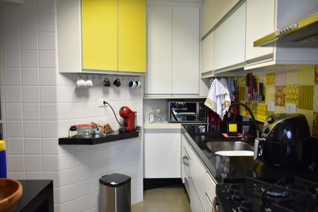 Apartamento à venda com 100m², 3 quartos e 2 vagasCozinha