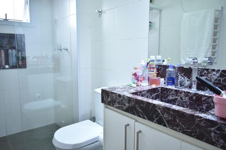 Apartamento à venda com 100m², 3 quartos e 2 vagasBanheiro da Suíte