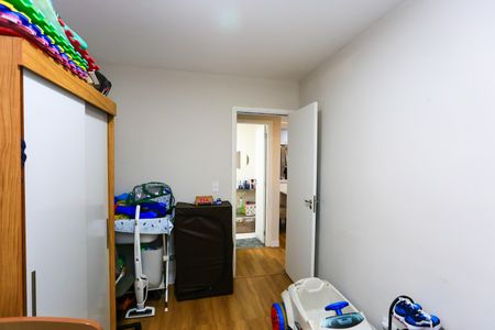 quarto 1 de apartamento para alugar com 2 quartos, 57m² em Parque Assuncao, Taboão da Serra