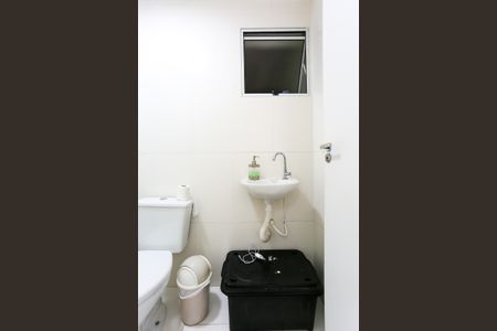 Apartamento para alugar com 57m², 2 quartos e 1 vaga Apartamento para alugar com 57m², 2 quartos e 1 vagaBanheiro da Suíte 1