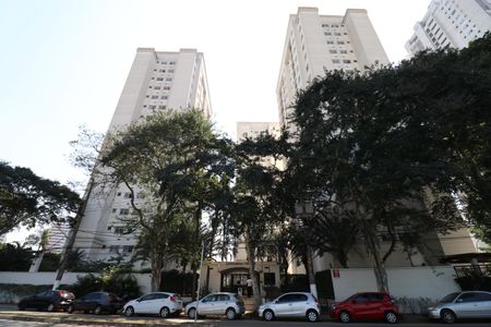 Apartamento para alugar com 55m², 2 quartos e 1 vagaFachada
