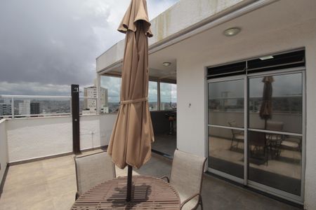 Apartamento à venda com 115m², 3 quartos e 3 vagasCobertura