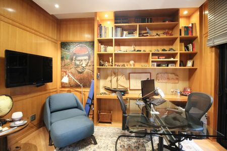 Apartamento à venda com 264m², 3 quartos e 4 vagasSuíte 2