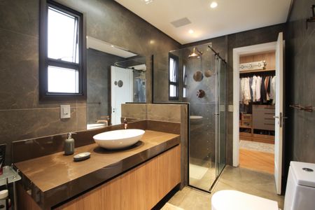 Apartamento à venda com 264m², 3 quartos e 4 vagasBanheiro 1 da Suíte 1